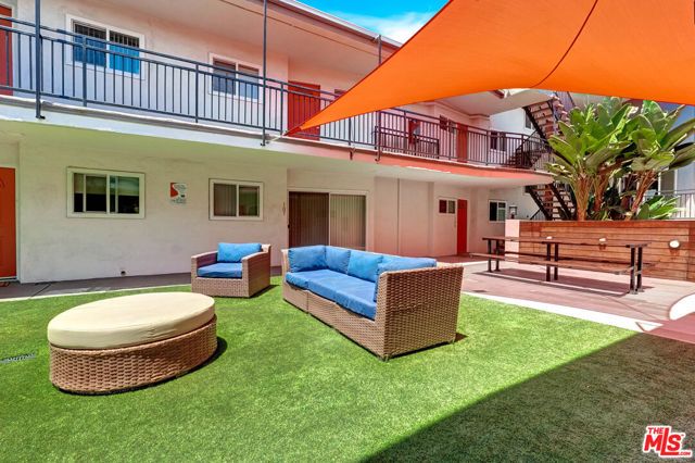 700 S 6th Street, Burbank, CA 91501