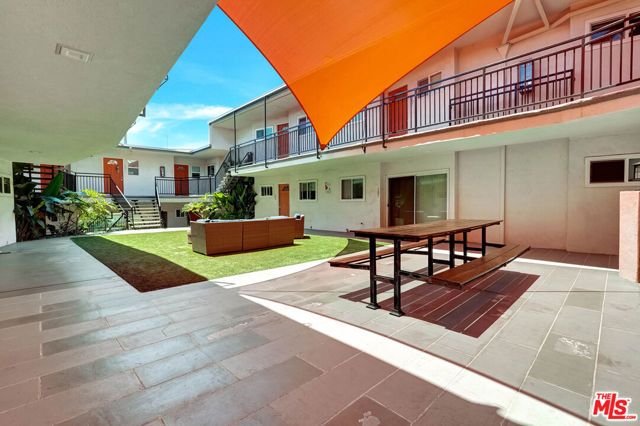 700 S 6th Street, Burbank, CA 91501