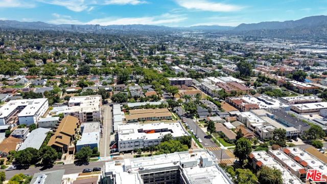 700 S 6th Street, Burbank, CA 91501