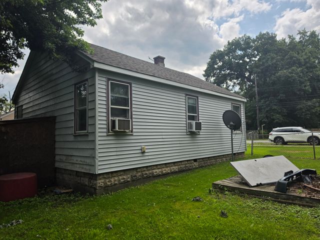 2420 E 35th Avenue, Lake Station, IN 46405