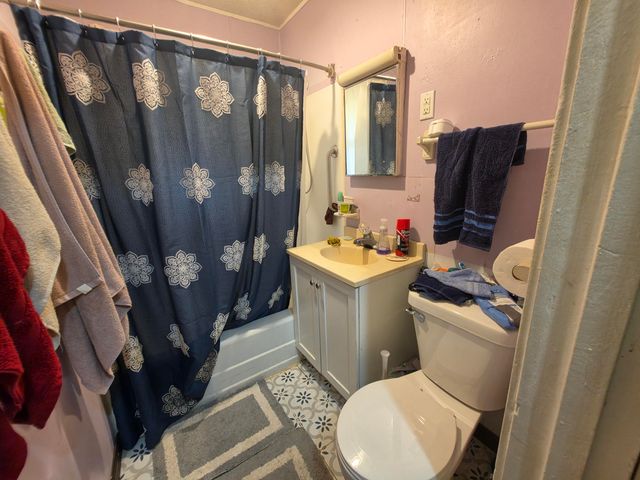 2420 E 35th Avenue, Lake Station, IN 46405