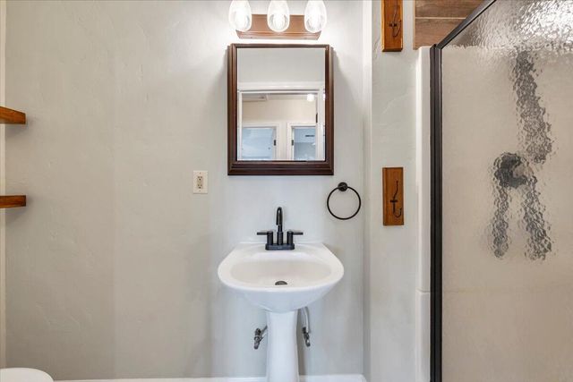 93 Peninsula Point Dr Unit B5, Moneta, VA 24121