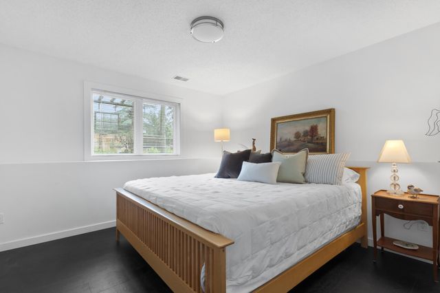 1300 Earle Way, Burnsville, MN 55306