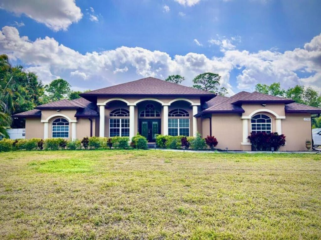 17564 79th Court N, The Acreage, FL 33470