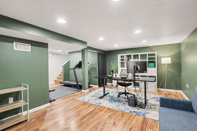 106 E 31st Street, Holland, MI 49423