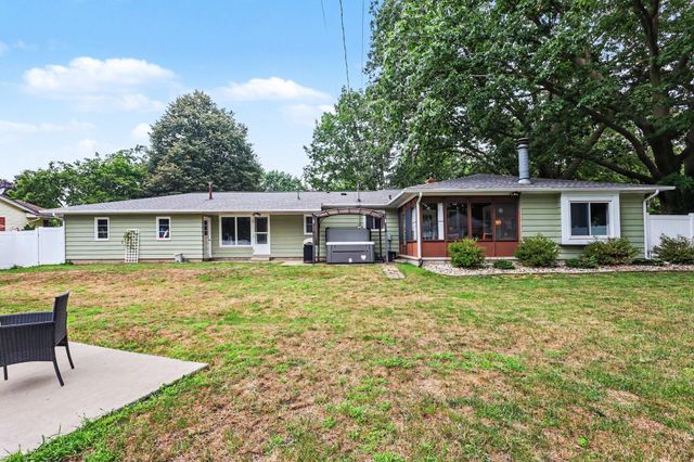 106 E 31st Street, Holland, MI 49423