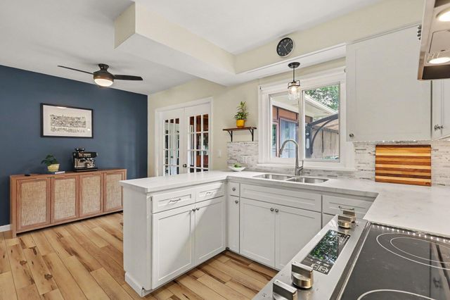 106 E 31st Street, Holland, MI 49423