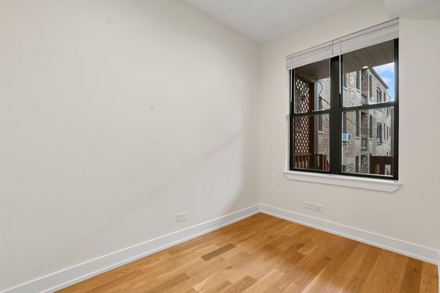1246 W Bryn Mawr Avenue 2, Chicago, IL 60660