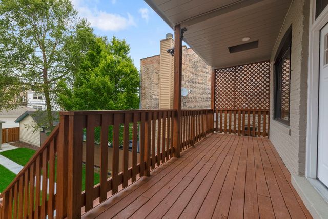 1246 W Bryn Mawr Avenue 2, Chicago, IL 60660