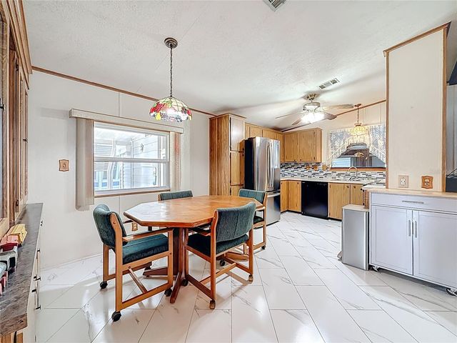 10190 N LAKE DRIVE 48, Largo, FL 33773