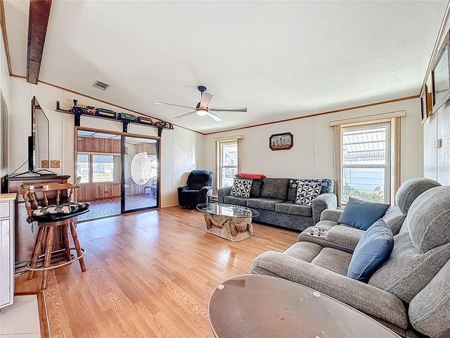 10190 N LAKE DRIVE 48, Largo, FL 33773