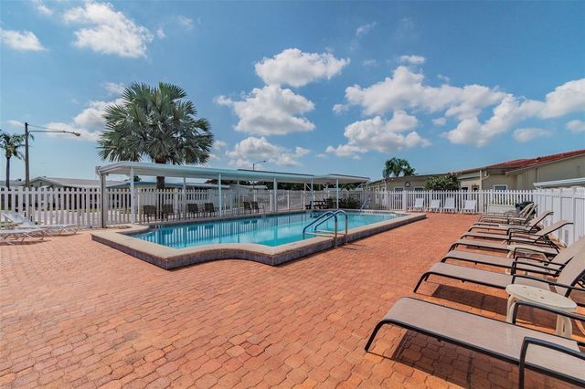 10190 N LAKE DRIVE 48, Largo, FL 33773