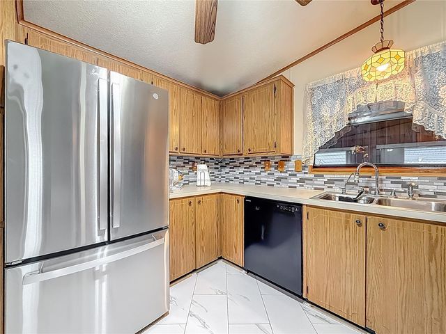 10190 N LAKE DRIVE 48, Largo, FL 33773