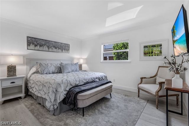 960 7th ST S 105, Naples, FL 34102