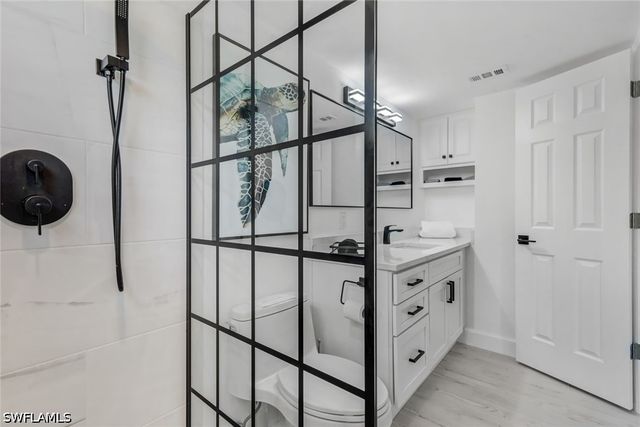 960 7th ST S 105, Naples, FL 34102