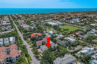 960 7th ST S 105, Naples, FL 34102