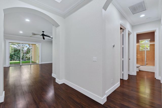 12077 Aviles Circle, Palm Beach Gardens, FL 33418