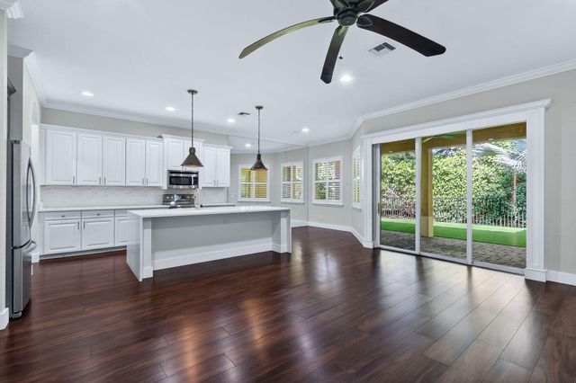 12077 Aviles Circle, Palm Beach Gardens, FL 33418