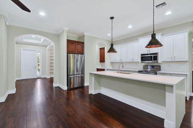 12077 Aviles Circle, Palm Beach Gardens, FL 33418