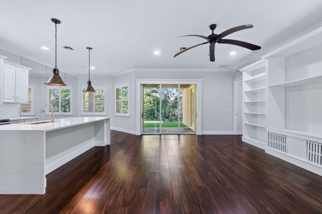 12077 Aviles Circle, Palm Beach Gardens, FL 33418