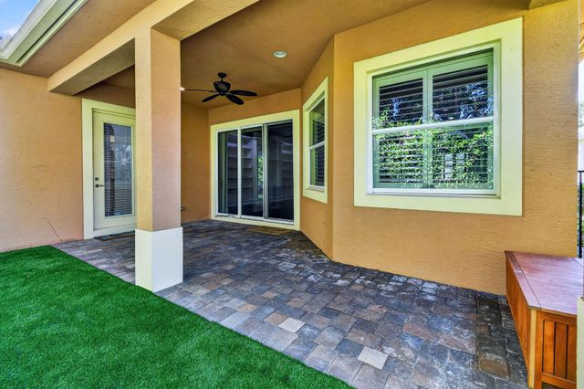 12077 Aviles Circle, Palm Beach Gardens, FL 33418