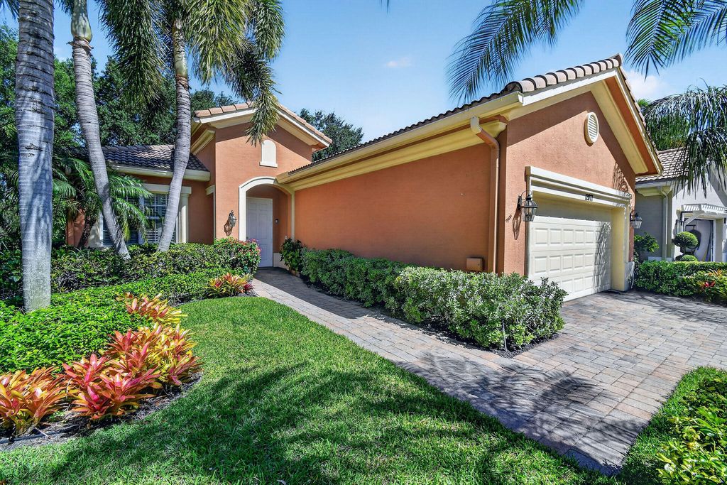 12077 Aviles Circle, Palm Beach Gardens, FL 33418