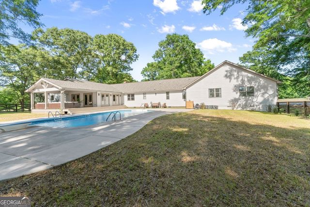 298 P J Roberts Road, Jefferson, GA 30549