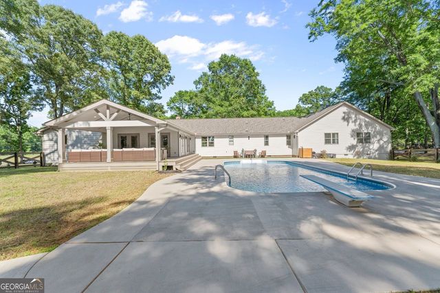 298 P J Roberts Road, Jefferson, GA 30549