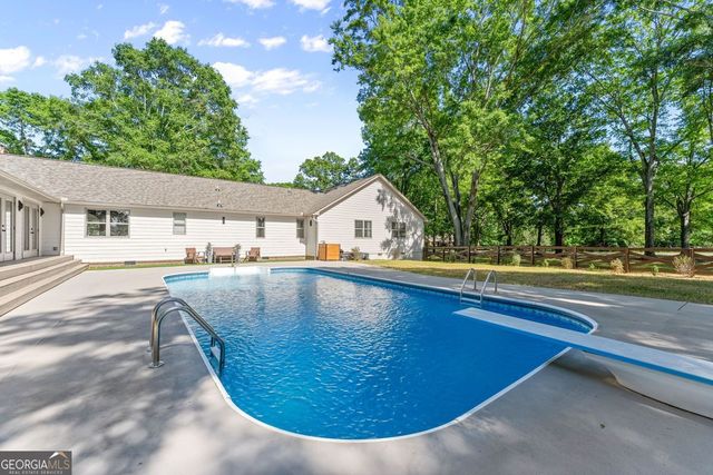298 P J Roberts Road, Jefferson, GA 30549