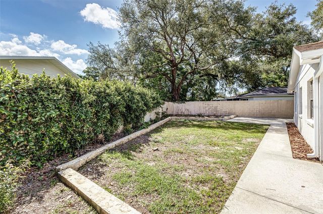 527 PRINCESS PLACE, Lakeland, FL 33803