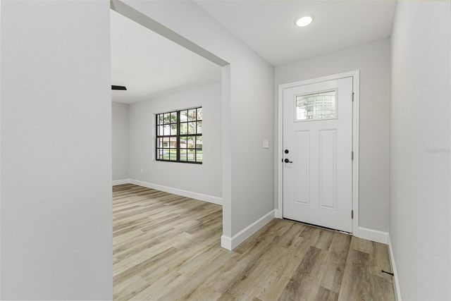 527 PRINCESS PLACE, Lakeland, FL 33803