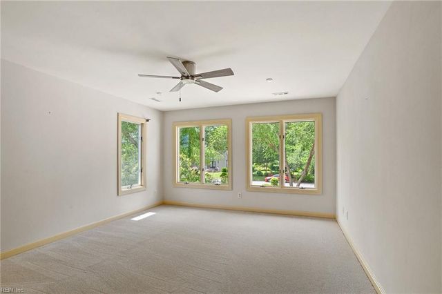 924 Enfield CHSE, Virginia Beach, VA 23452