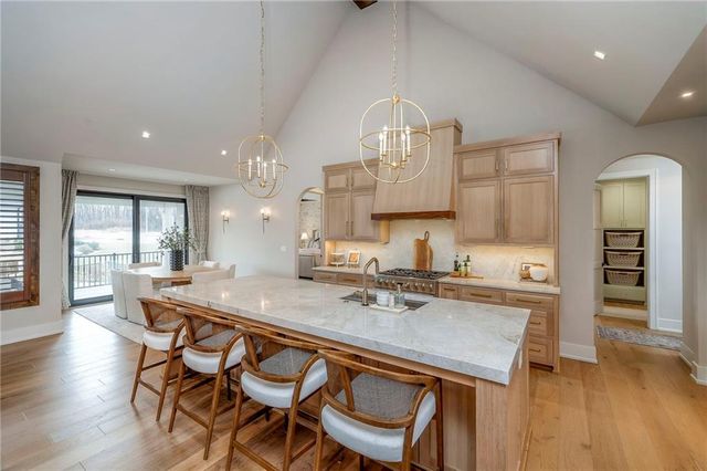 6009 NW 58th Street, Kansas City, MO 64151