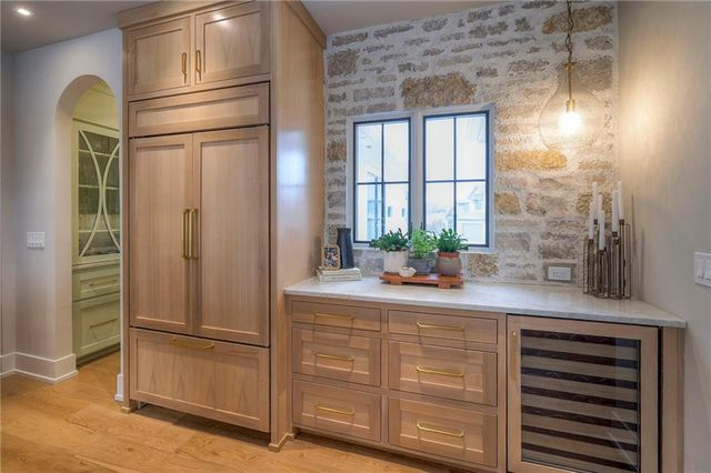 6009 NW 58th Street, Kansas City, MO 64151