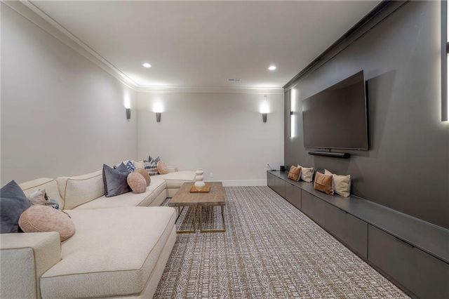 6009 NW 58th Street, Kansas City, MO 64151