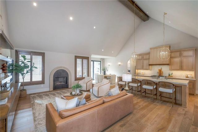 6009 NW 58th Street, Kansas City, MO 64151