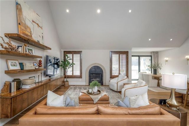 6009 NW 58th Street, Kansas City, MO 64151