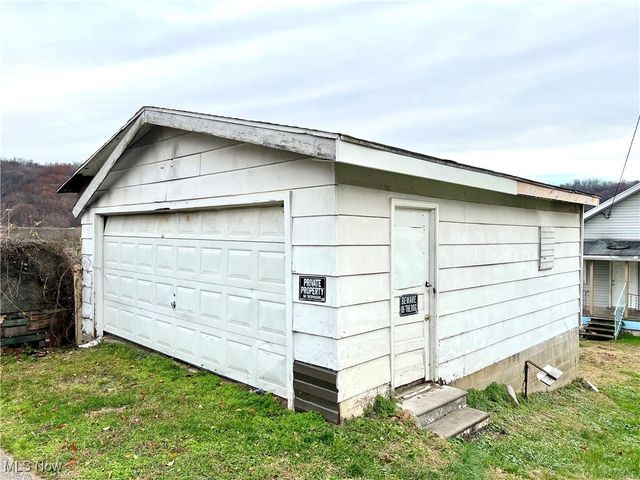 208 Hudson Ave., Weirton, WV 26062