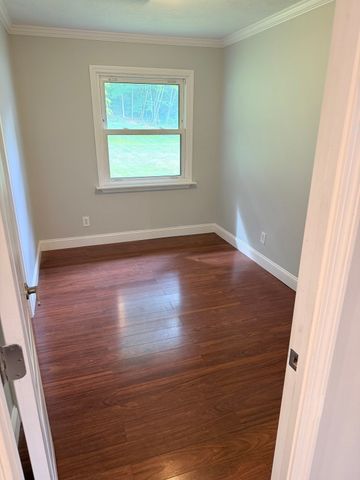 33 Sherry Street, Northbridge, MA 01534
