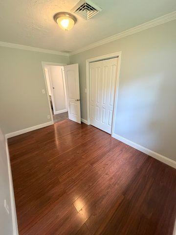 33 Sherry Street, Northbridge, MA 01534