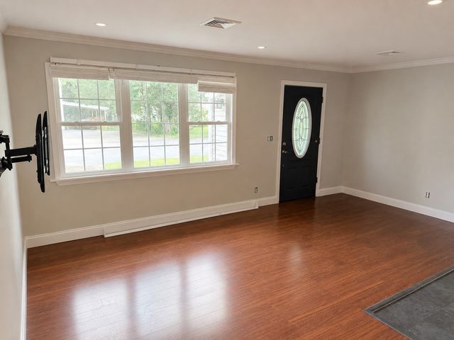 33 Sherry Street, Northbridge, MA 01534
