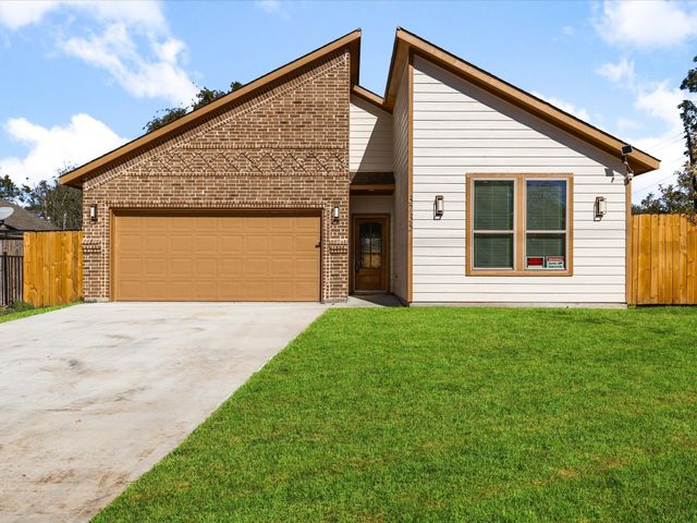 3735 Ada Avenue, Fort Worth, TX 76105