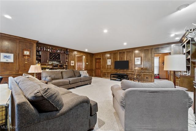 2929 Carie Hill Circle NW, Massillon, OH 44646