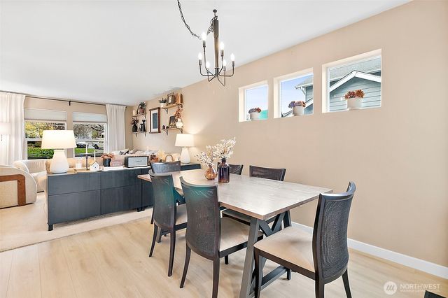 20024 SE 260th Place, Covington, WA 98042