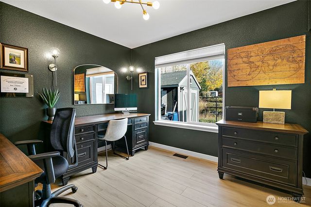 20024 SE 260th Place, Covington, WA 98042