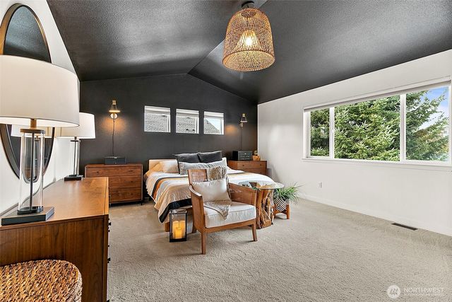 20024 SE 260th Place, Covington, WA 98042