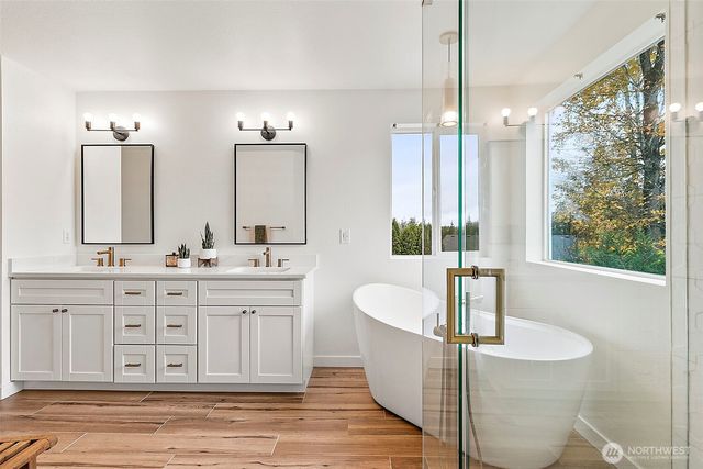 20024 SE 260th Place, Covington, WA 98042