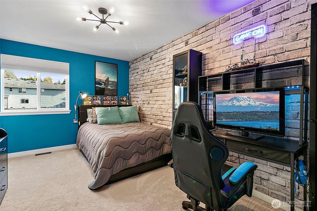 20024 SE 260th Place, Covington, WA 98042