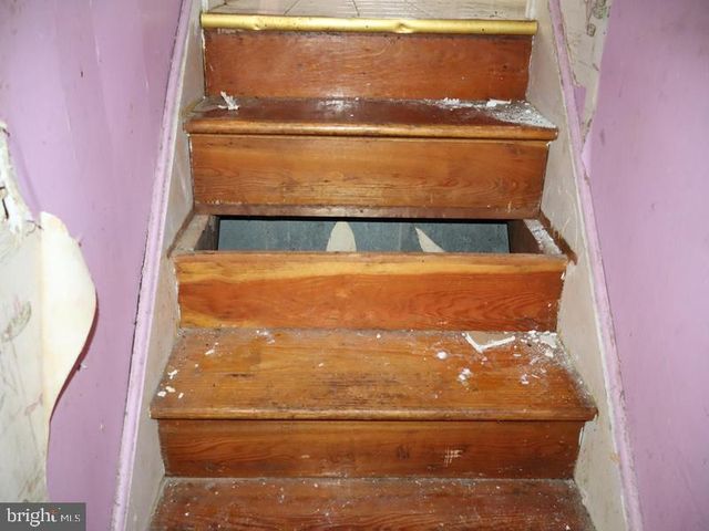 6709 CHANDLER AVE, Pennsauken, NJ 08110