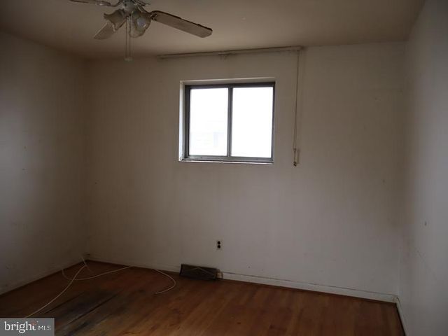 6709 CHANDLER AVE, Pennsauken, NJ 08110